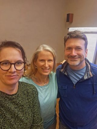 ✨ Zdraví střev a mikrobiom ✨ První den našeho workshopu v Brně s klinickou aromaterapeutkou Julií Falkenstein z Berlína...