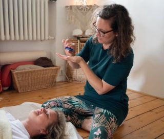 Večerní aromabodyterapie - Mé hranice 8. 10. 2025 🎯Poslední 3 volná místa:...