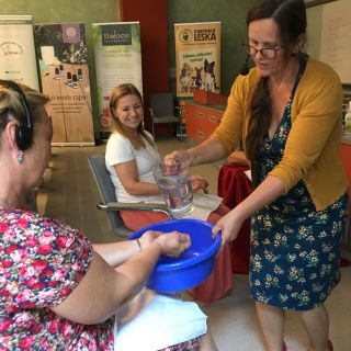 Kdo je Regula Rudolf von Rohr, která nám povede kurz Aromaterapie a psychika v klinické praxi? 🌟Regula Rudolf von Rohr...